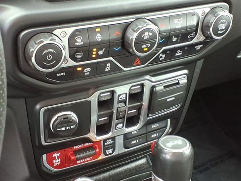 Used 2023 Jeep Wrangler Unlimited Rubicon 392 image 25