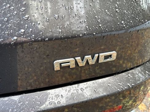 Used 2017 GMC Acadia Denali w/ Technology Package image 11