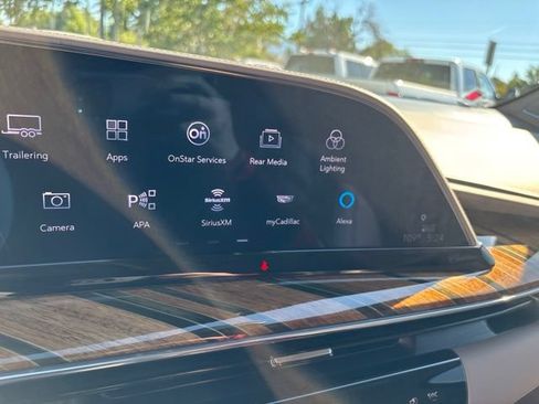 Used 2022 Cadillac Escalade Sport Platinum w/ LPO, ONYX Package AWD/4WD image 37