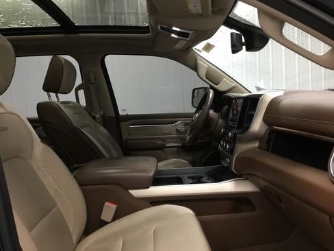Used 2019 RAM 1500 Laramie image 22