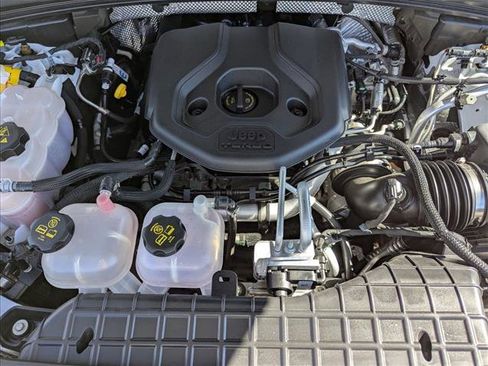 Used 2023 Jeep Grand Cherokee Trailhawk image 22