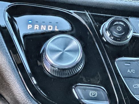 New 2026 Chrysler Pacifica Limited w/ S Appearance Package image 22