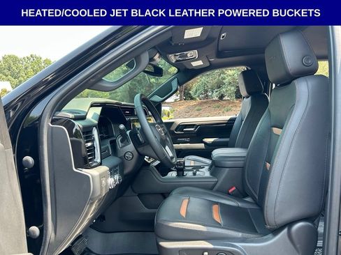 Used 2023 GMC Sierra 1500 AT4 w/ AT4 Premium Package AWD/4WD image 6