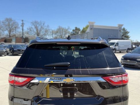 Used 2018 Chevrolet Traverse Premier w/ Driver Confidence II Package image 6