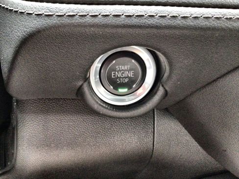 Used 2025 Chevrolet Tahoe LT image 17