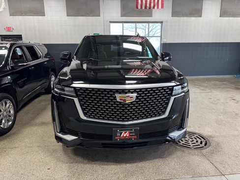 Used 2021 Cadillac Escalade ESV Premium Luxury image 2