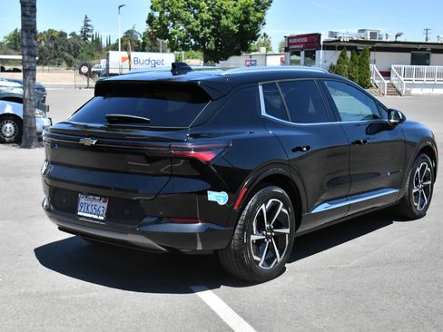 Used 2025 Chevrolet Equinox EV LT FWD image 8