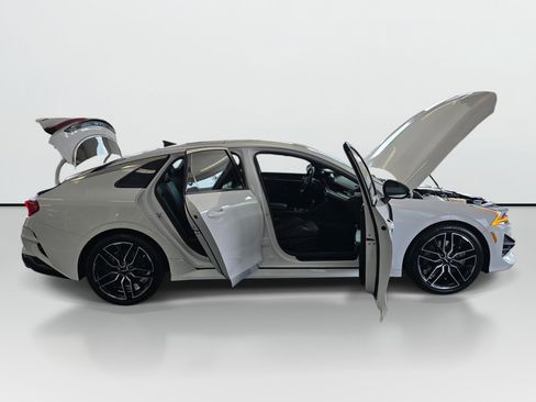 Used 2022 Kia K5 GT FWD image 9