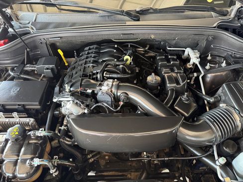 Used 2021 Jeep Grand Cherokee Limited w/ Luxury Group II image 24