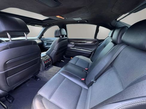 Used 2015 BMW 750Li xDrive AWD/4WD image 13