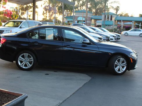 Used 2016 BMW 328i Sedan RWD image 6