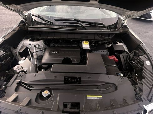 Certified 2023 Nissan Pathfinder SL image 32