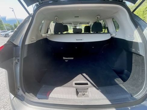 Used 2021 Nissan Rogue S AWD/4WD image 17