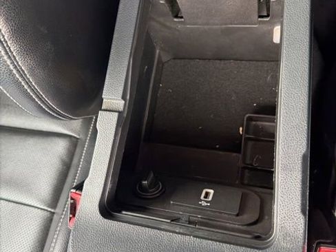 Used 2022 Ford Mustang Premium image 25