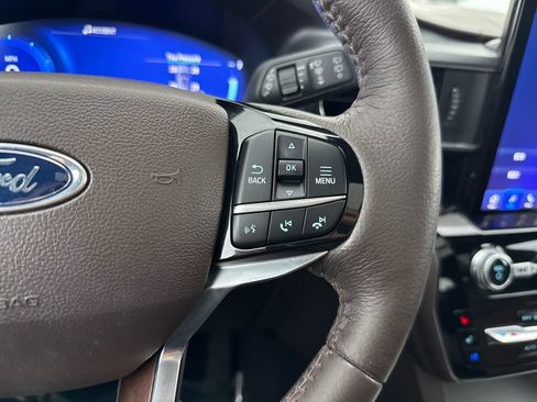 Used 2023 Ford Explorer King Ranch w/ Technology Package RWD image 18
