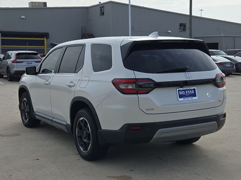 Certified 2025 Honda Pilot EX-L image 6