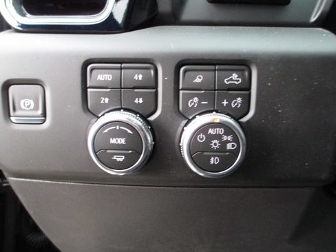 New 2026 GMC Sierra 1500 Denali w/ Denali Reserve Package AWD/4WD image 19