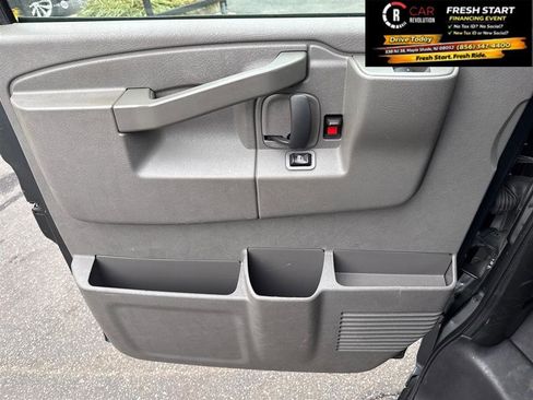 Used 2017 Chevrolet Express 2500 LS RWD image 46
