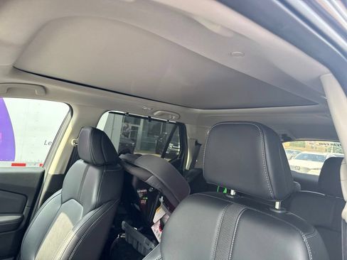Used 2025 Honda Pilot Touring image 16