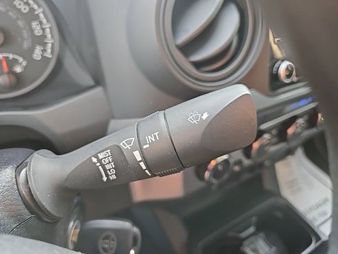 Used 2022 Toyota Tacoma SR image 48