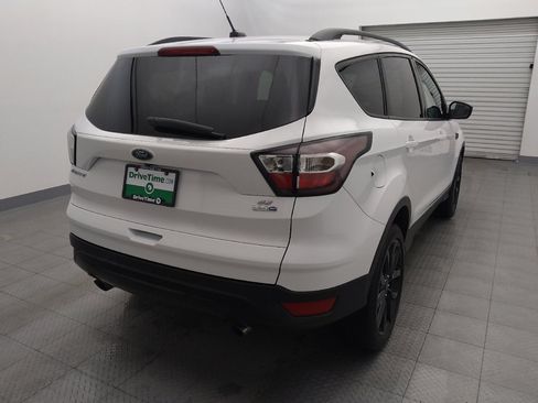 Used 2017 Ford Escape SE w/ Equipment Group 201A image 7