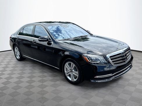 Used 2020 Mercedes-Benz S 560 4MATIC Sedan w/ Premium Package image 4
