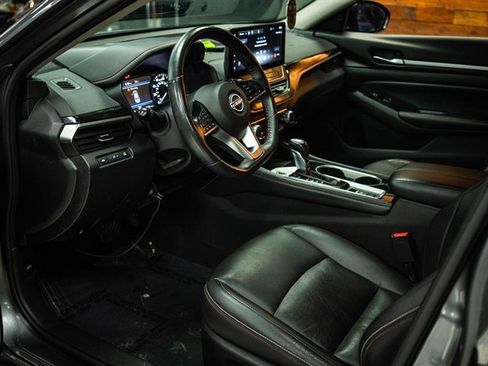 Used 2024 Nissan Altima 2.5 SR w/ SR Premium Package AWD/4WD image 8