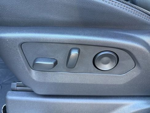 Used 2025 Chevrolet Silverado 1500 High Country image 11