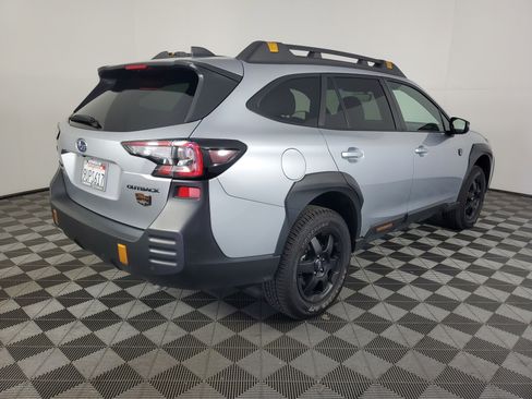 Used 2025 Subaru Outback Wilderness image 4