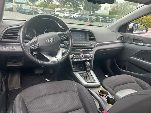 Used 2019 Hyundai Elantra Value Edition w/ Cargo Package FWD image 4