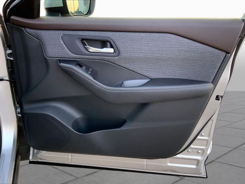 Used 2022 Nissan Rogue SV FWD image 20