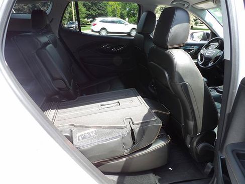 Certified 2022 GMC Terrain AT4 AWD/4WD image 35