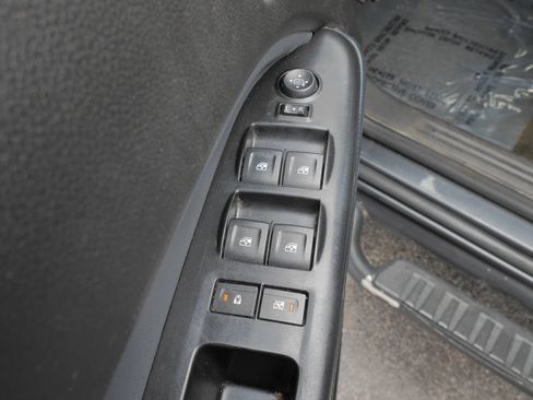 Used 2016 Chevrolet Colorado Z71 AWD/4WD image 19