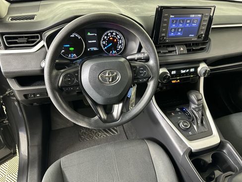 Used 2021 Toyota RAV4 LE image 57