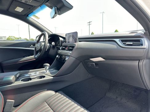 Used 2025 Genesis G70 2.5T w/ Sport Prestige Package image 13