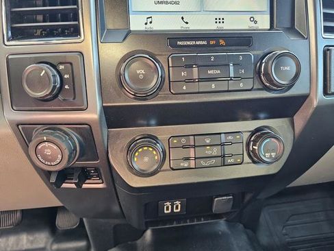 Used 2019 Ford F150 XLT w/ Trailer Tow Package image 14