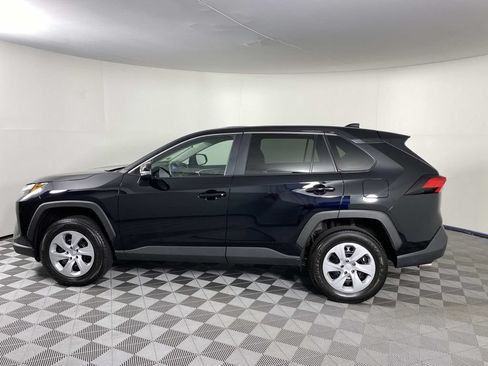Used 2025 Toyota RAV4 LE AWD/4WD image 5