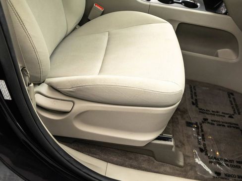 Used 2021 Kia Sedona LX image 33