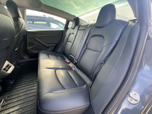 Used 2022 Tesla Model 3 Performance image 25