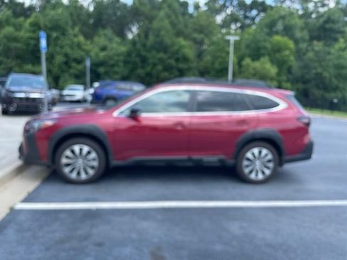 Used 2025 Subaru Outback Limited w/ Popular Package #2 AWD/4WD image 4