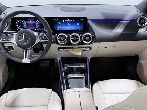 New 2026 Mercedes-Benz GLA 250 4MATIC image 6