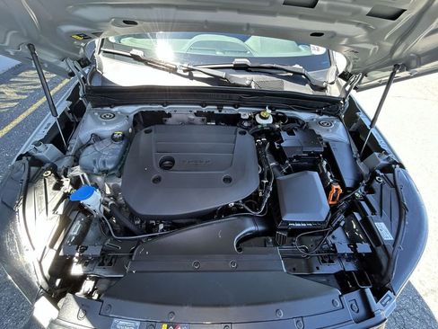 Certified 2024 Volvo XC40 B5 Core AWD/4WD image 14
