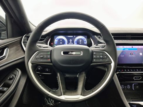 New 2026 Jeep Grand Cherokee L 4WD image 34