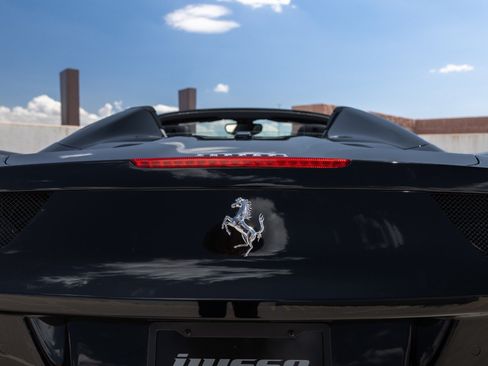 Used 2012 Ferrari 458 Spider RWD image 36