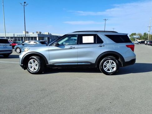 Certified 2023 Ford Explorer XLT w/ Equipment Group 202A image 3