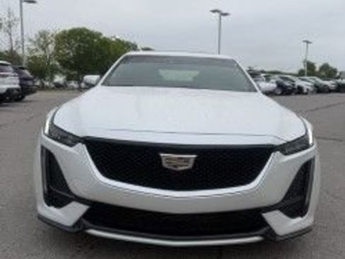 Used 2021 Cadillac CT5 Sport image 2