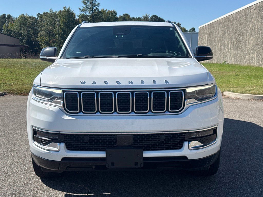Used 2023 Jeep Wagoneer 4WD w/ Premium Group I image 2