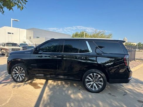 Used 2025 Chevrolet Tahoe High Country AWD/4WD image 8