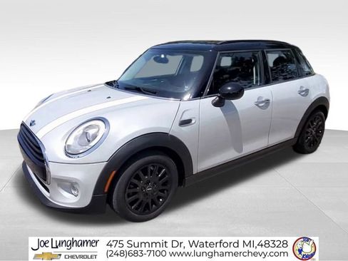 Used 2016 MINI Cooper 4-Door Hardtop FWD image 4