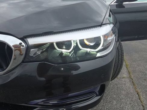 Used 2018 BMW 530i xDrive AWD/4WD image 28